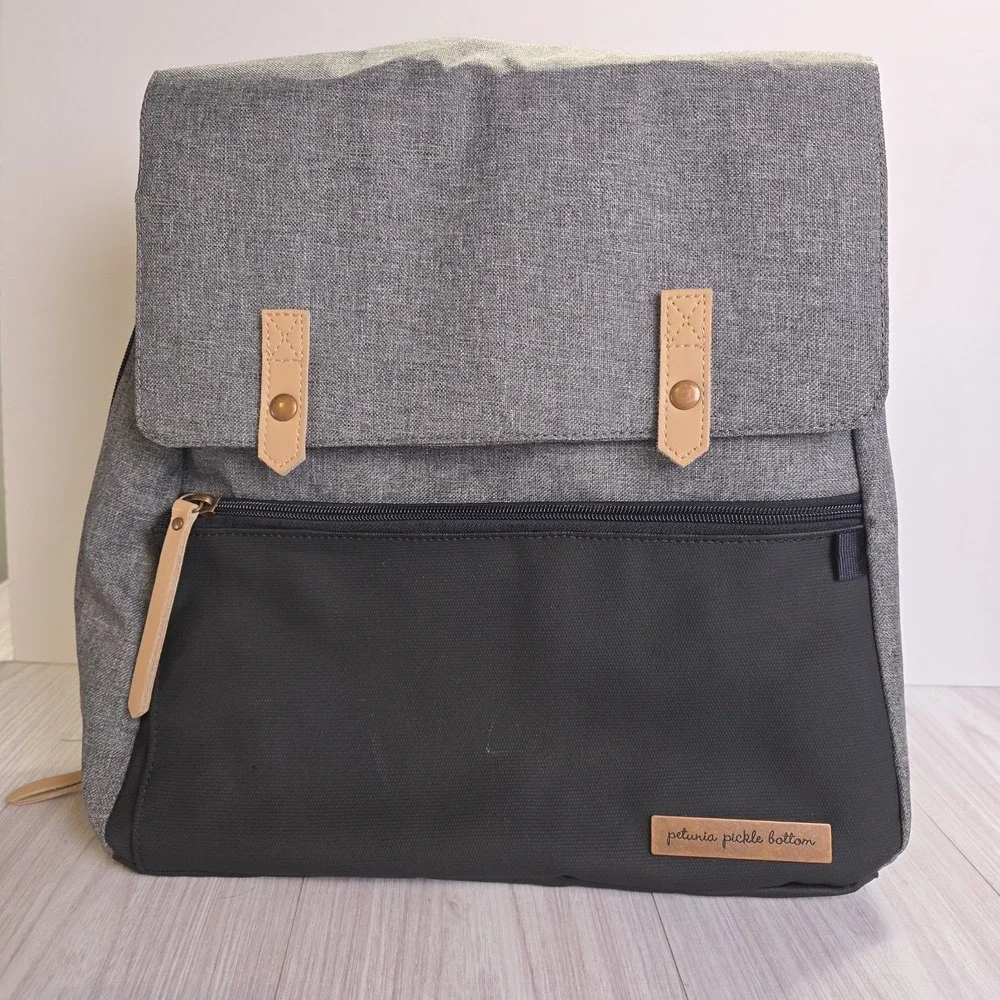 Petunia Pickle Bottom Meta Backpack Graphite/Black Diaper Bag Mom‎ Backpack